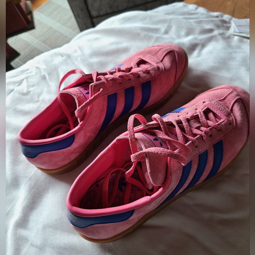 Adidas Hamburg Men Size 7 Pink& blue